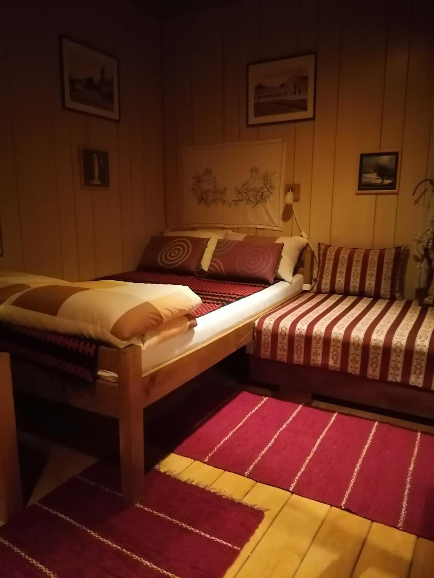 Base For Adventurers - Urban Guerrilla Hotel Negotin Kamer foto